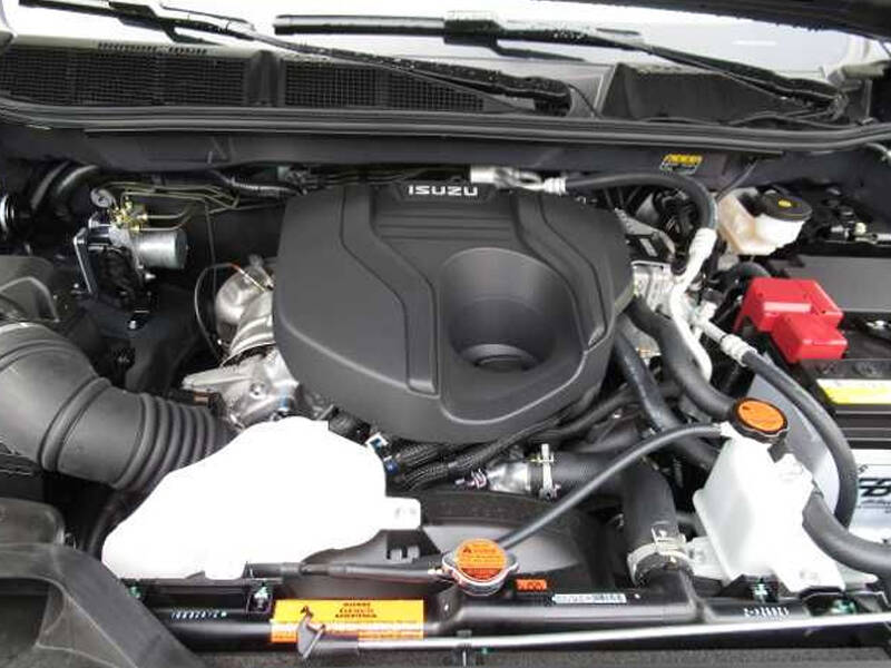 Isuzu D-Max V-Cross Auto Plus Double Cab High Ride Isuzu D-Max V-Cross Auto Plus Double Cab High Ride